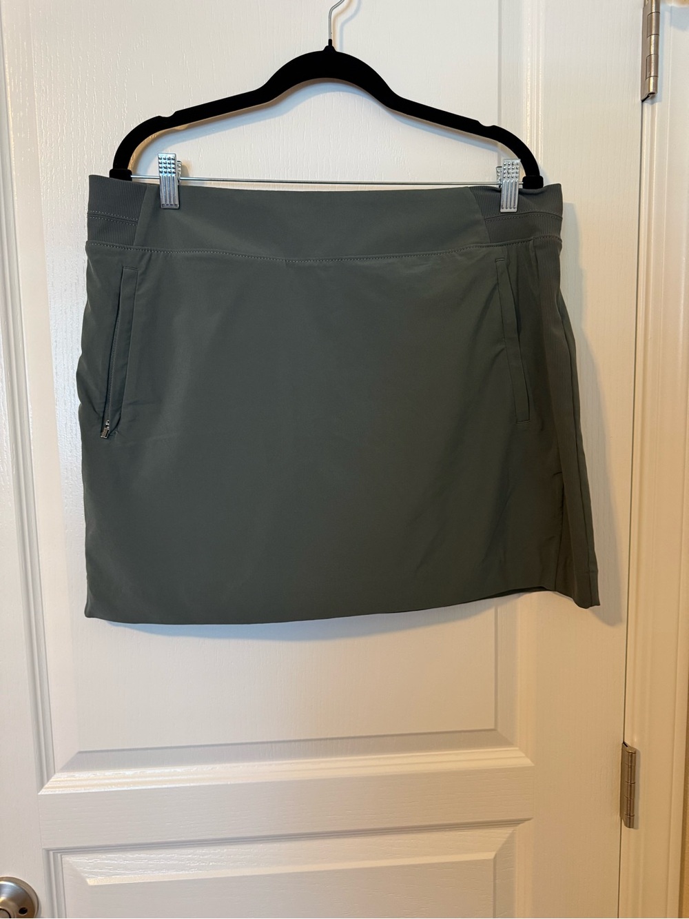 Athleta Olive Green Athletic Skort with Zip Pockets